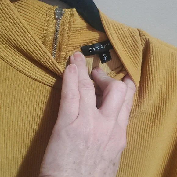 Dynamite Golden Ribbed Turtleneck Size Medium - Picture 2 of 4